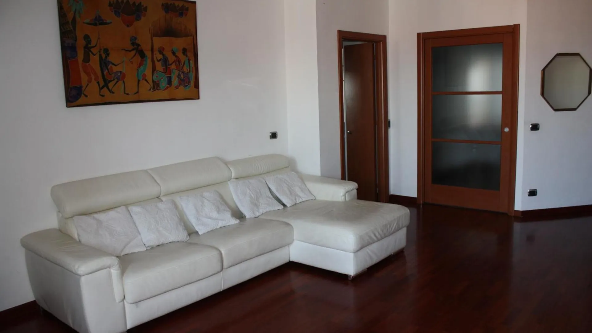 Apartment Elegante Appartamento Trilocale Milan