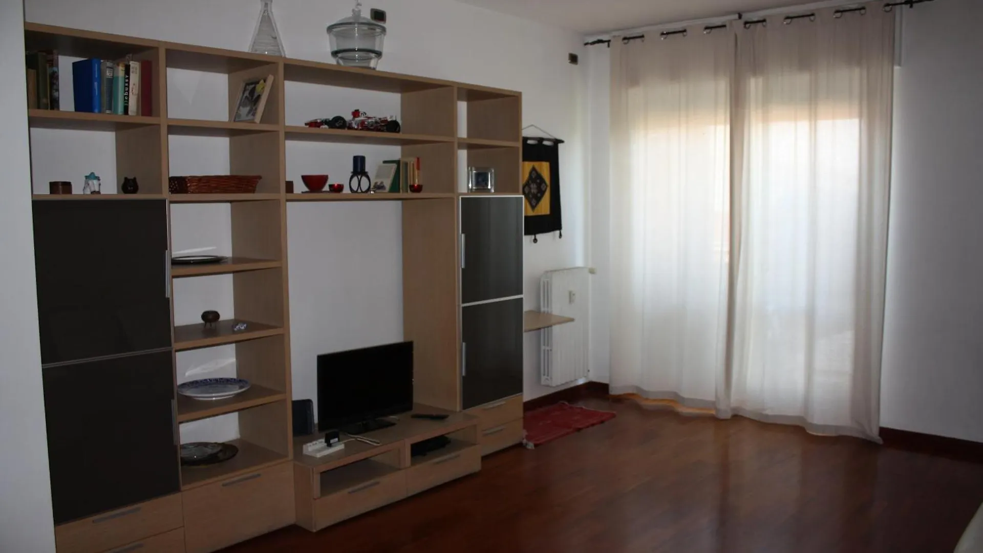 Apartment Elegante Appartamento Trilocale Milan